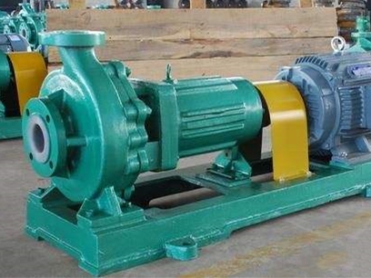 輸送大于等于70%濃度的濃硫酸用什么泵?